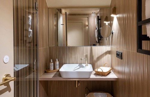 Porte-Saint-Martin Hotel | Hôtel Amoi Paris