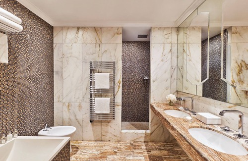Cannes City Centre Hotel | Hôtel Barrière Le Majestic Cannes