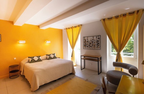 Vaison-la-Romaine Hotel | Hôtel Burrhus