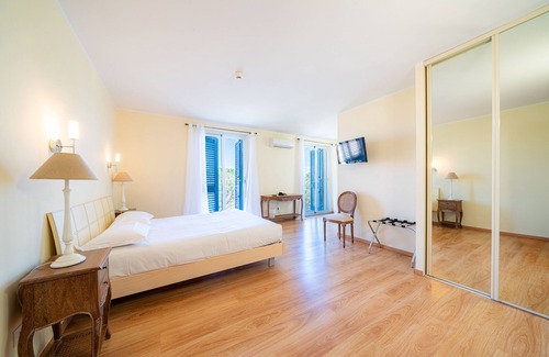 Lucciana Hotel | Hôtel Castellu