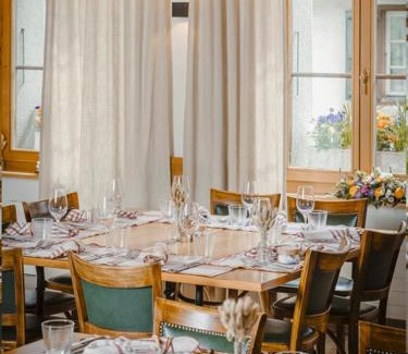 Rougemont Hotel | Hôtel de Commune - Rougemont