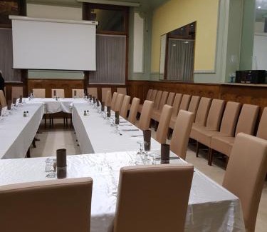 Saint-Jean-de-Maurienne Hotel | Hôtel de l'Europe