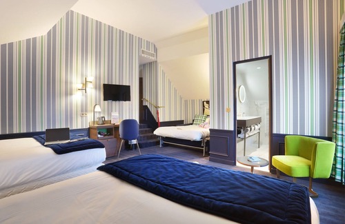 Jossigny Hotel | Hôtel du Cheval Blanc