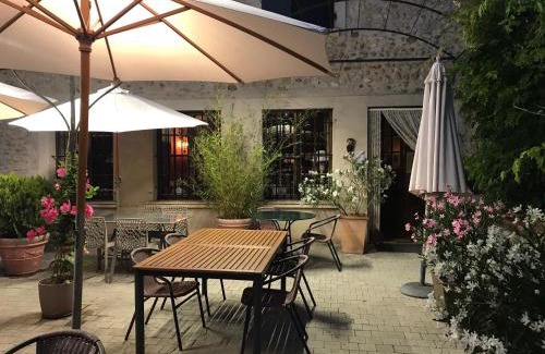 Allemagne-en-Provence Hotel | Hôtel du Moulin