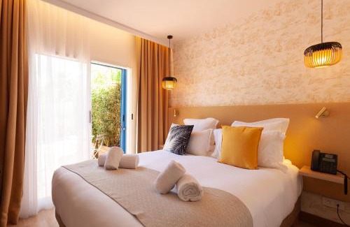 Le Lavandou Hotel | Hôtel La Piscine