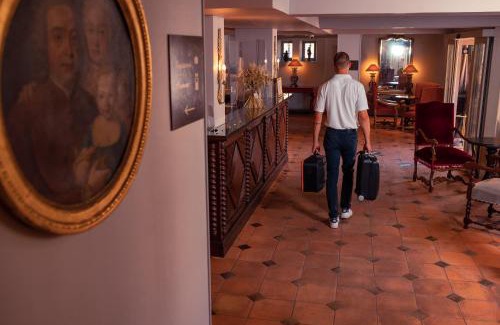 City of Carcassonne Hotel | Hôtel Le Donjon - Cœur de La Cité Médiévale
