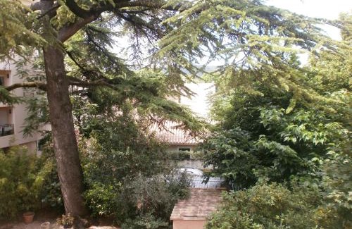 Draguignan Hotel | Hôtel Le Victoria