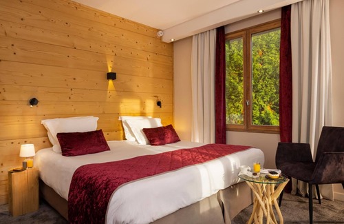 Rovagny Hotel | Hôtel Les Grillons
