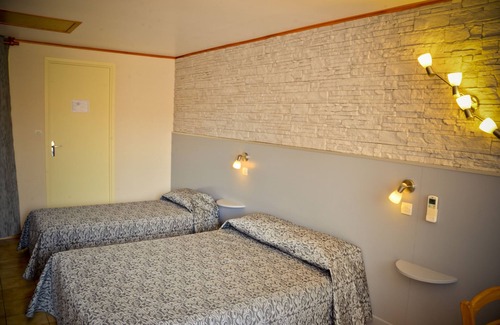 Hourtin Hotel | Hôtel les Pins
