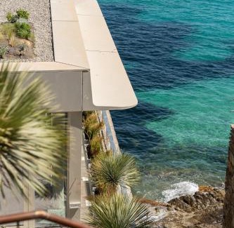 Le Lavandou Hotel | Hôtel Les Roches - Relais & Châteaux