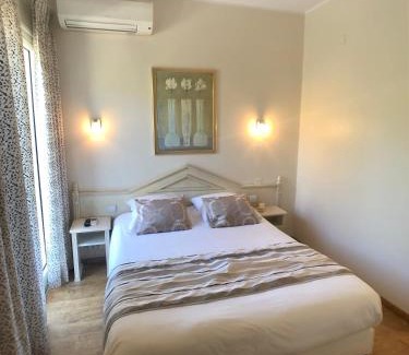 Le Lavandou Hotel | Hôtel Méditerranée