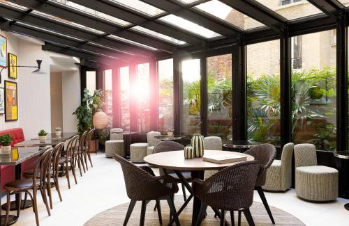 Saint-Lambert Hotel | Hôtel Moderniste