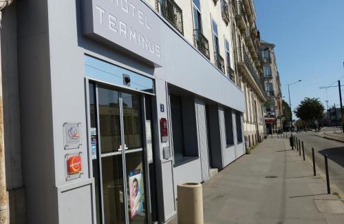 Richebourg - Saint-Clement Hotel | Hôtel Terminus
