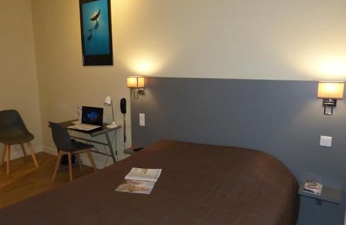 Richebourg - Saint-Clement Hotel | Hôtel Terminus