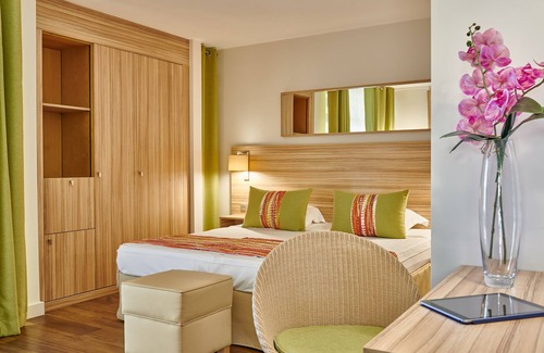 Saint-Jean-Cap-Ferrat Hotel | Hôtel Vacances Bleues Delcloy