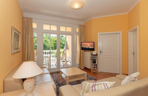 Ostseebad Kuhlungsborn Apartment | Hübsche Ferienwohnung an der Ostsee mit Südbalkon, Saunabereich & Pool im Haus!