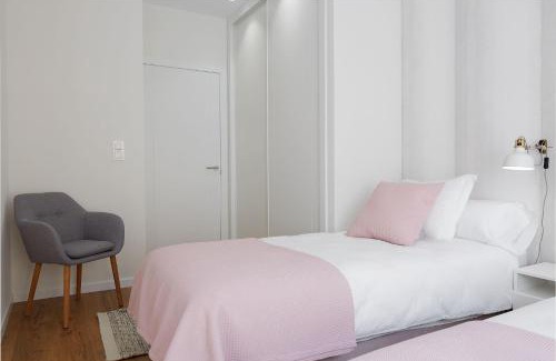 Hondarribia Historic Center Apartment | H SUITE2A by Smiling Rentals