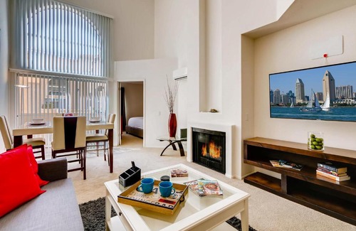 Downtown San Diego Apartment | H2 -NEW Gorgeous Downtown San Diego 1 Bedroom + Upstairs Bedroom Loft!