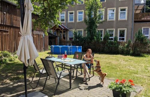 Sebnitz Apartment | H2 - Urlaubsmagie - Garten, Pool, Terrasse, Grill