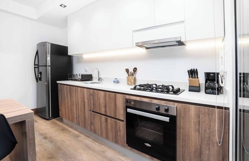 Granada Apartment | H402 - Gorgeous 1-Bed/Balcony/Pool & Parking