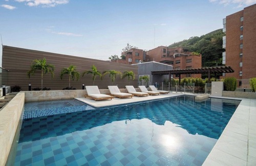 Granada Apartment | H402 - Gorgeous 1-Bed/Balcony/Pool & Parking