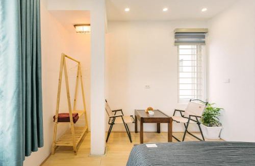 Hang Buom Apartment | Ha Noi, 3 Bedrooms, Big Balcony, Super Location, Central