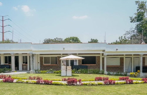 Jiutepec Bed & Breakfast | Hab. Priv | Restaurante + Servicios terapéuticos