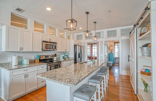 Habersham Condo | Habersham Retreat on Abbey Row