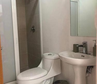 Cuauhtemoc House | Habitación con baño propio - CENTRO CDMX