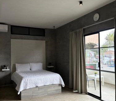 Centro Carretera House | Habitación Moderna y Céntrica con Balcón y Piscina climatizada