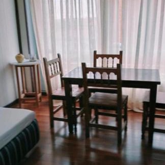 Cabezon de la Sal House | Habitación pensión Tolima - baño compartido