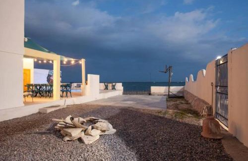 La Paz House | Habitación Privada a Pasos del Mar con Baño Propio