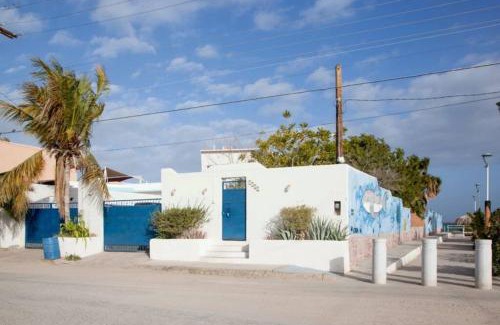 La Paz House | Habitación Privada a Pasos del Mar con Baño Propio
