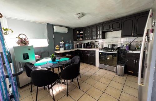 Monterrey House | Habitación privada en un departamento compartido