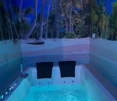 San Blas-Canillejas House | Habitacion con jacuzzi y baño privado