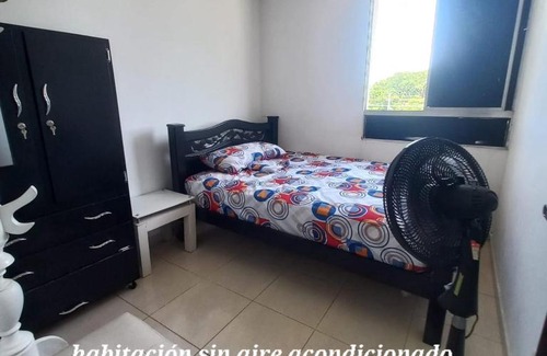 Valledupar House | HABITACION EN APARTAMENTO COMPARTIDO - VENTILADOR