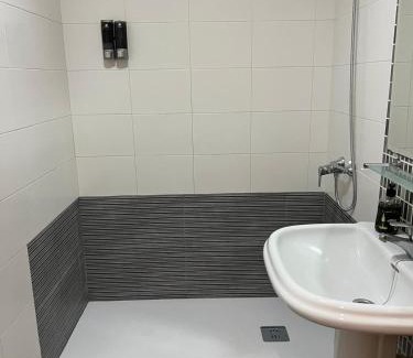 Algeciras House | Habitaciones Privadas en Apartamento Compartido