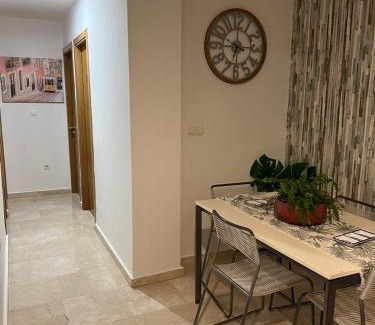 Algeciras House | Habitaciones Privadas en Apartamento Compartido