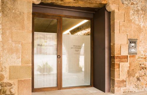 Santa Pau House | Habitacions Plaça Major