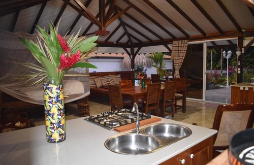 Tartane Villa | Habitation Bonneville Chalet & Loft swimming pool and sauna
