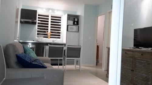 Bas Vent House | Habitation Pineau