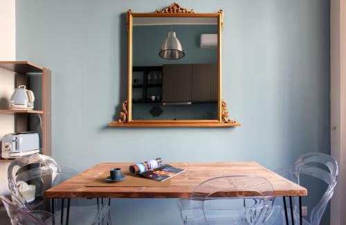 Lazzaretto Apartment | HACCA Collection - Chic 2BR in Cool Porta Venezia District