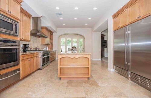 Bard House | Hacienda near the Las Vegas Strip