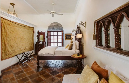 Downtown Puerto Vallarta Hotel | Hacienda San Angel