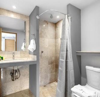 Queretaro Apartment | Hacienda Santa Barbara by Homi Rent