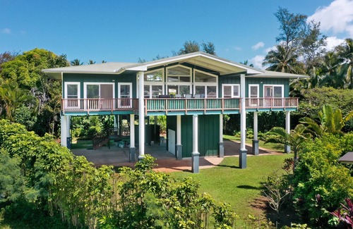 Wainiha House | Haena Sunrise, Great Mountain & Waterfall Views, 2-Minute Walk to Beach
