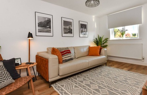 Llanbedrog House | Hafan Bach - Two Bedroom House, Sleeps 4