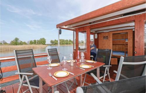 Demmin Boat Rental | Hafen Loitz