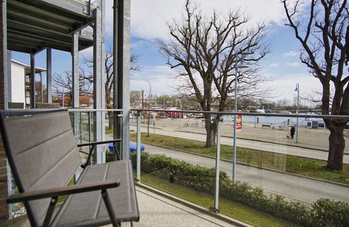 Lauterbach Apartment | hafennahe Ferienwohnung mit Meerblick - Hafenresidenz Lauterbach FeWo 2-3