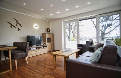 Lauterbach Apartment | hafennahe Ferienwohnung mit Meerblick - Hafenresidenz Lauterbach FeWo 2-3